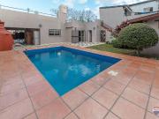 VENTA CASA CON PILETA EN ITUZAINGO