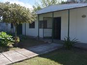 VENTA CASA CON PILETA EN MORENO