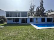 EN VENTA CASA CON PISCINA 1145m² 3 COCHERAS EXCLUSIVA Y...