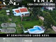 VENTA CASA CON PISCINA Y VISTA AL LAGO EN VILLA LAGO AZUL