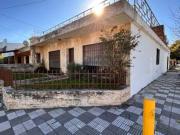 VENTA CASA CON POTENCIAL DE INVERSION 3 DORM VILLA AZALAIS