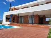 VENTA CASA CON PRIVILEGIADA VISTA EN SIQUIMAN