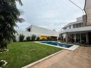 VENTA CASA CON RECÁMARA EN PB Y ALBERCA LOMAS DE TETELA...