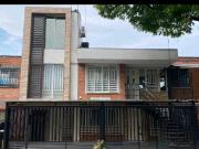 Venta Casa con renta Primero de MAyo Sur Central Cali GH