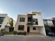 Venta casa con roof garden. Col. Nuevo León,...