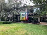 VENTA CASA CON TERRAZA Y JARDÍN EN CLUB DE GOLF BOSQUES...