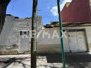 Venta Casa con Terreno en Col. Independencia, Benito...
