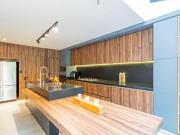 VENTA CASA CONS VISTA AL GREEN CHILUCA