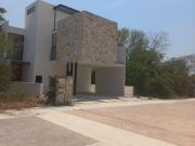 VENTA CASA COUNTRY CLUB, YUCATAN