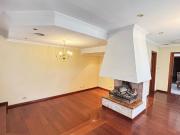 VENTA CASA C/PILETA Y COCHERA EN MERLO