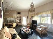 VENTA CASA CUATRO AMBIENTES PARQUE CHACABUCO
