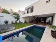 VENTA CASA CUMBRES DEL LAGO CON ALBERCA