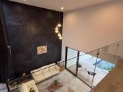 VENTA CASA CUMBRES DEL LAGO CON ALBERCA