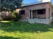 VENTA CASA DE 2 DORMITORIOS C/ PILETA EN PLAYAS DE ORO