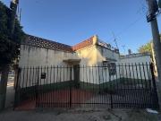 VENTA Casa de 2 dormitorios con patio Camilo Aldao y Ocampo