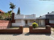 Venta casa de 2 dormitorios en zona sur A reciclar