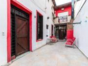 VENTA CASA DE 2 DORMITORIOS MAS COMODIN Y COCHERA BARRIO...