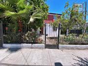 Venta Casa de 2 pisos Metro Ecuador 4d 2b