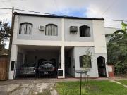 Venta Casa de 2 plantas a 5 cuadras de la costanera...