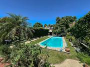 Venta casa de 2 plantas con 4 dormitorios cochera,pileta...