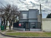 Venta casa de 3 dormitorios 2 habitaciones en La...