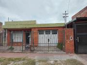 Venta Casa de 3 dormitorios, cochera y jardín en La Florida