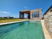 VENTA Casa de 3 dormitorios con galería, parrillero y...