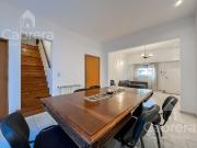 Venta casa de 3 dormitorios con patio y garaje, en La Plata