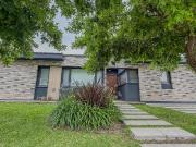 Venta Casa de 3 dormitorios, de una Planta en Altos de...