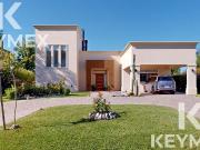 VENTA CASA DE 3 DORMITORIOS EN MIRALAGOS