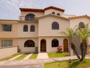 Venta Casa de 3 pisos en Monterrico Venta Casa de 3 pisos en Monterrico