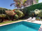 VENTA CASA DE 3 PLANTAS JARDÍN/PILETA COLEGIALES