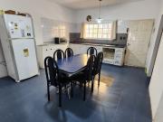 VENTA CASA DE 4 AMB EN CLAYPOLE CON QUINCHO