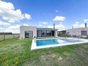 VENTA CASA DE 4 AMBIENTE EN BARRIO SAN SEBASTIAN AREA 08