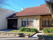 Venta casa de 4 ambientes con cochera en Necochea