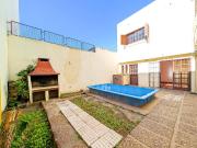 VENTA Casa de 4 dormitorios, cochera, terraza y patio...