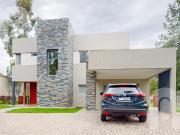 VENTA CASA DE 4 DORMITORIOS EN MIRALAGOS