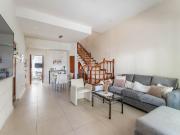 Venta Casa de 7 amb. con doble cochera y patio