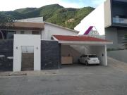 VENTA Casa de 921 m2 en RESIDENCIAL BOSQUENCINOS Zona...