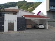 VENTA Casa de 921 m2 en RESIDENCIAL BOSQUENCINOS Zona...