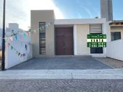 VENTA CASA DE AUTOR DE UNA SOLA PLANTA EN CUMBRES DEL...