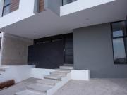 Venta Casa de Autor en Zibatá Querétaro, Jardín, 3 REC,...