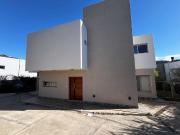 VENTA CASA DE CATEGORIA 3 DORMITORIOS, TIERRA ALTA