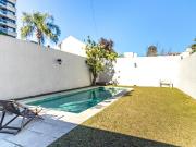 VENTA CASA DE CATEGORÍA EN VILLA DEVOTO CON COCHERA Y PILETA