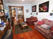 Venta Casa de Conservación Barrio San Luis amoblada o...