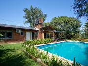 VENTA Casa de dos dormitorios, quincho, galería y...