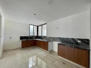 Venta casa de dos pisos en privada parque natura, merida