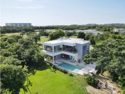 Venta CASA de LUJO de 2 niveles Karibana Beach & Golf...
