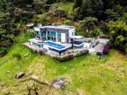 VENTA CASA de Lujo en El Poblado, sector Palmas