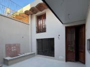 VENTA CASA DE PASILLO 2 DORMITORIOS CON PATIO EN BARRIO...